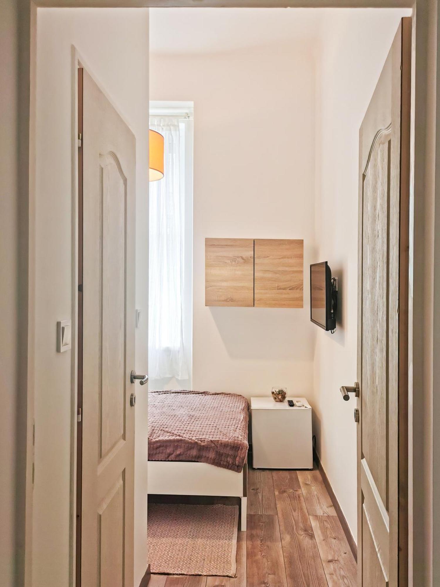 Buda Central Tiny Studios Budapest Exterior photo
